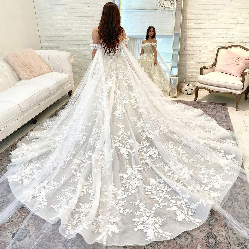 Bridevia | Elegant Princess Lace Wedding Dress Ball Gown Bridal Gown #PWA08