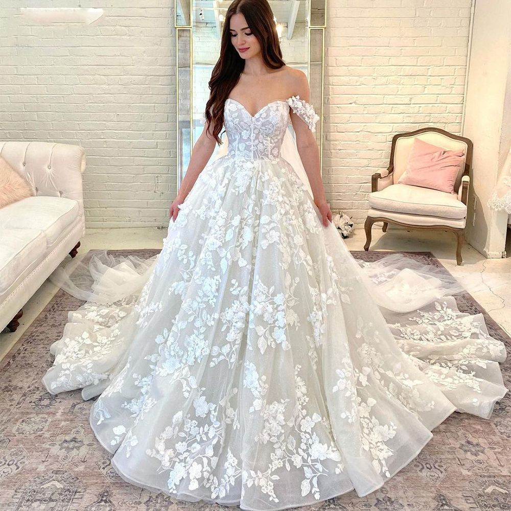 Bridevia | Elegant Princess Lace Wedding Dress Ball Gown Bridal Gown #PWA08